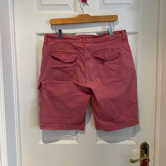 Women’s pink shorts - Picture 5 of 7